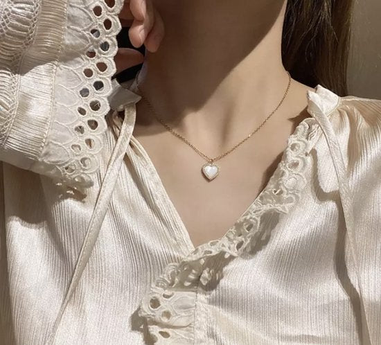 Heart stone necklace