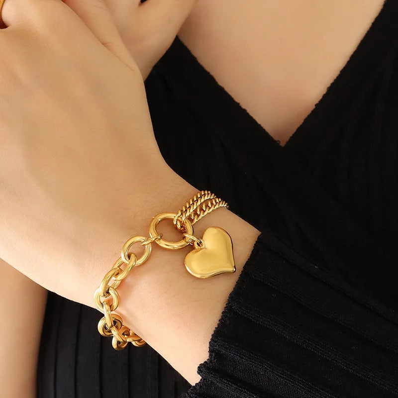 Ani Heart Charm Bracelet