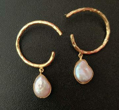 Bella Baroque Pearl Earrings
