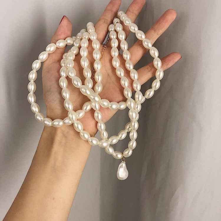 Queen Pearl Choker