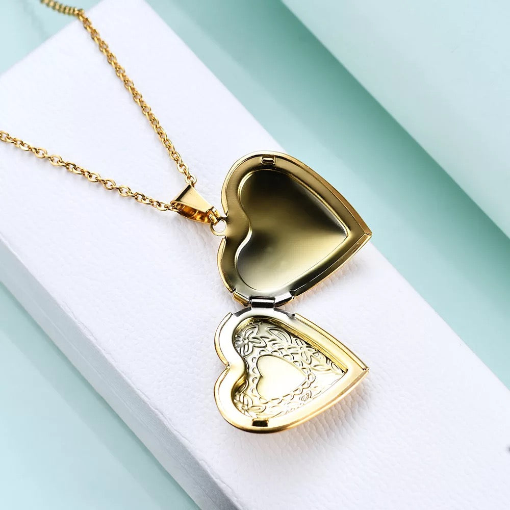 Floral Heart Locket Necklace – Mysa Jewels - Main Image