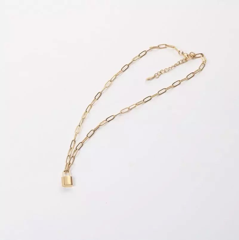 14K Yellow Gold Fluted Diamond Frame Key Pendant on Paper Clip Chain