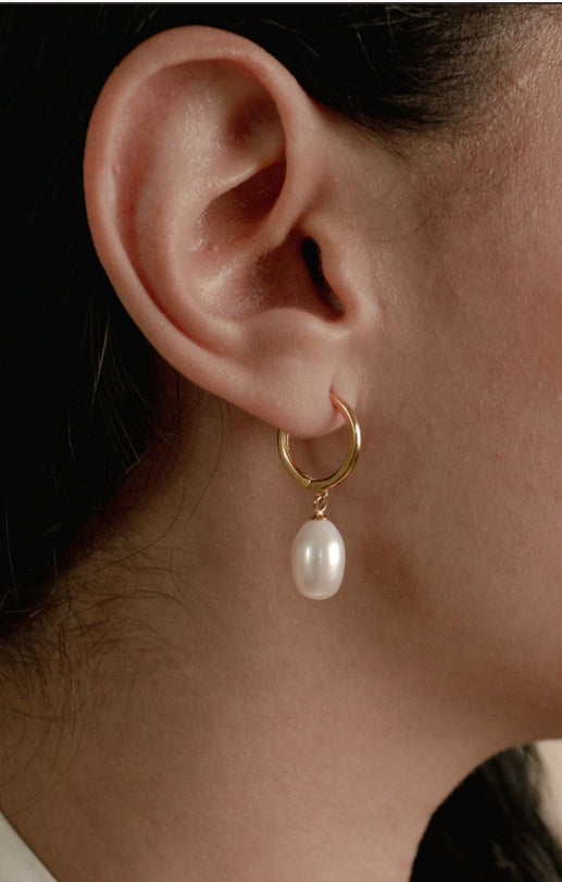 Celine pearl deals drop earrings